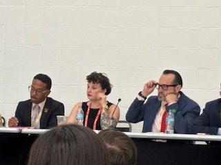 So happy for Theresa Boyer for her incredible performance under the sharp eyes of some tough judges at the AHA Young Investigator Award Session and with amazing mentorship from @AnumMinhas! 🌟 👏❤️ #AHA25 ahajournals.org/doi/abs/10.116…