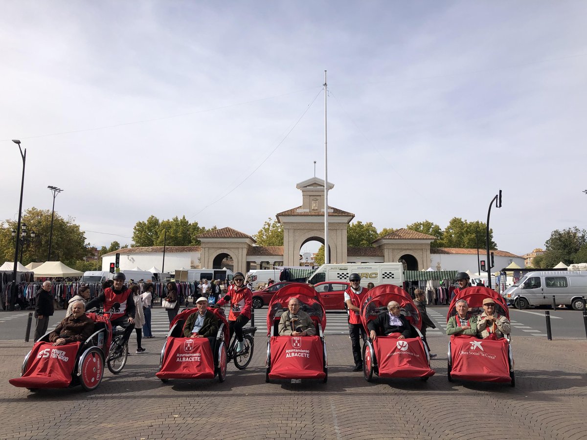 La semana pasada, se celebró el primer paseo de la ONG <a href="/EBSEAlbacete/">En Bici Sin Edad - Albacete</a> en colaboración con la Casa Sacerdotal de la <a href="/DiocesisAlbact/">Diócesis de Albacete</a>. Hicimos escala en el Museo Municipal, para conocer, en formato visita guiada, la exposición temporal 'Sub Signum Crucis' ⛪️⛪️✝️.