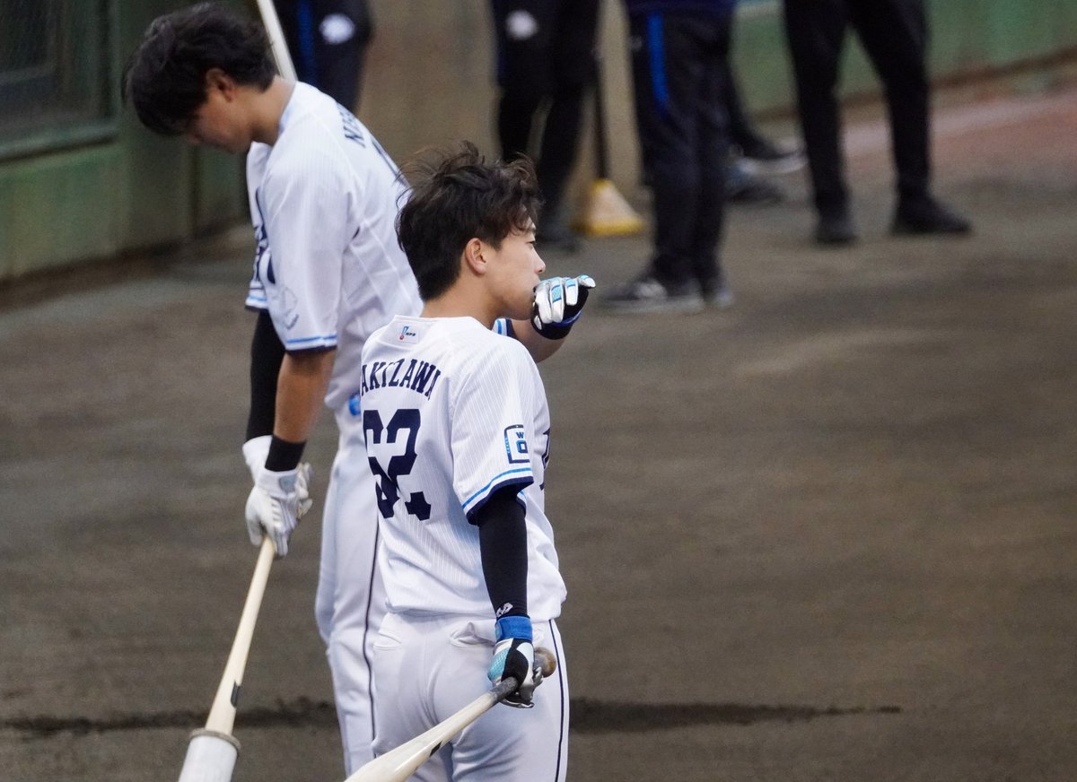 Suzu_Po_L's tweet photo. 2025シーズン13

#埼玉西武ライオンズ 
#seibuiions 

#平良海馬 
#滝澤夏央 
#長谷川信哉 
#龍山暖 https://t.co/5CZWp7GoZ1