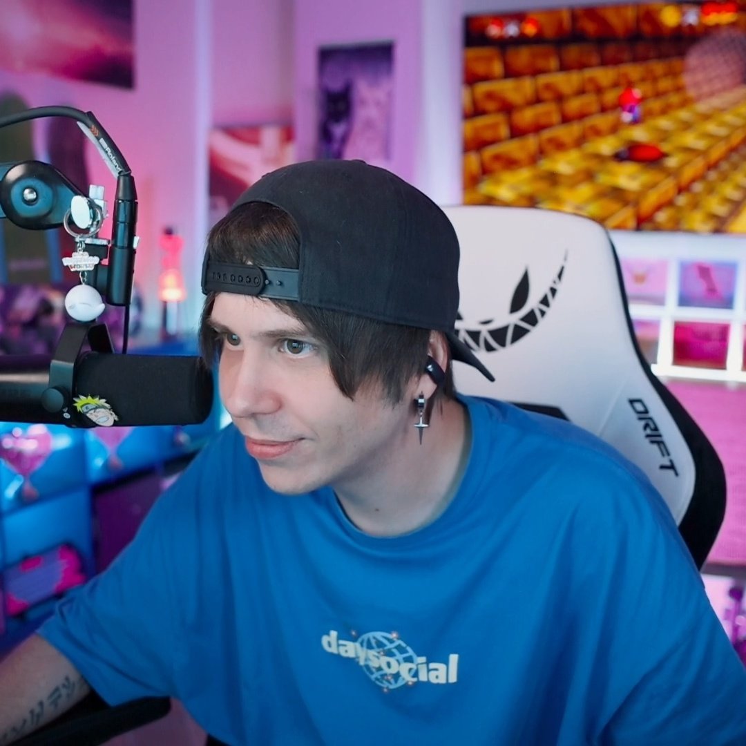 ⋆ ｡ﾟ⋆ <a href="/Rubiu5/">elrubius</a> ⋆ ｡ﾟ⋆
Gracias por el stream ✨ y gracias por alegrar mi día, me la pasé increíble 
Descansa <3 tkm