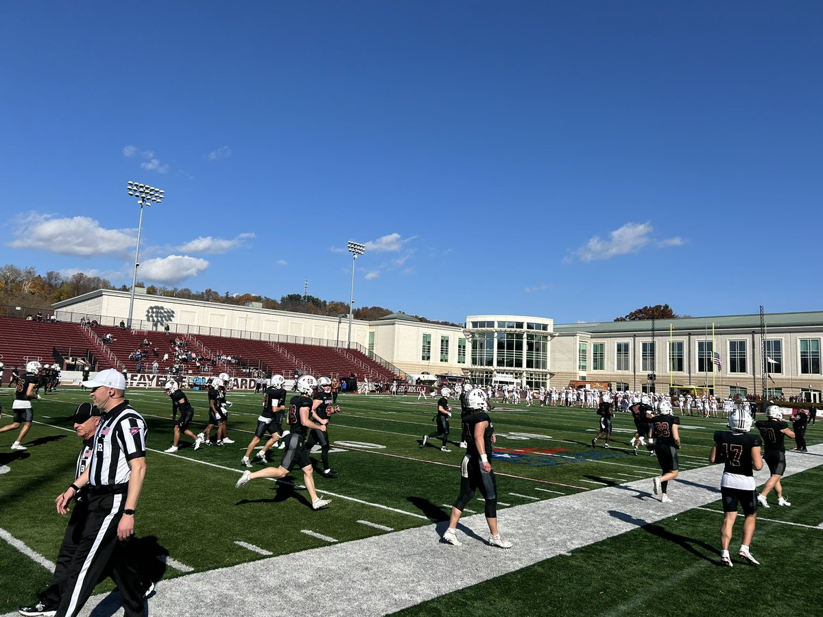 Had a great time at <a href="/LafColFootball/">Lafayette Football</a> game day visit on Saturday. Thanks a lot <a href="/CoachTJD/">TJ DiMuzio</a> and the rest of the staff for having me!

<a href="/Prep_Football/">Ffld Prep Football</a> <a href="/CoachJustin10/">Justin Thomas</a>