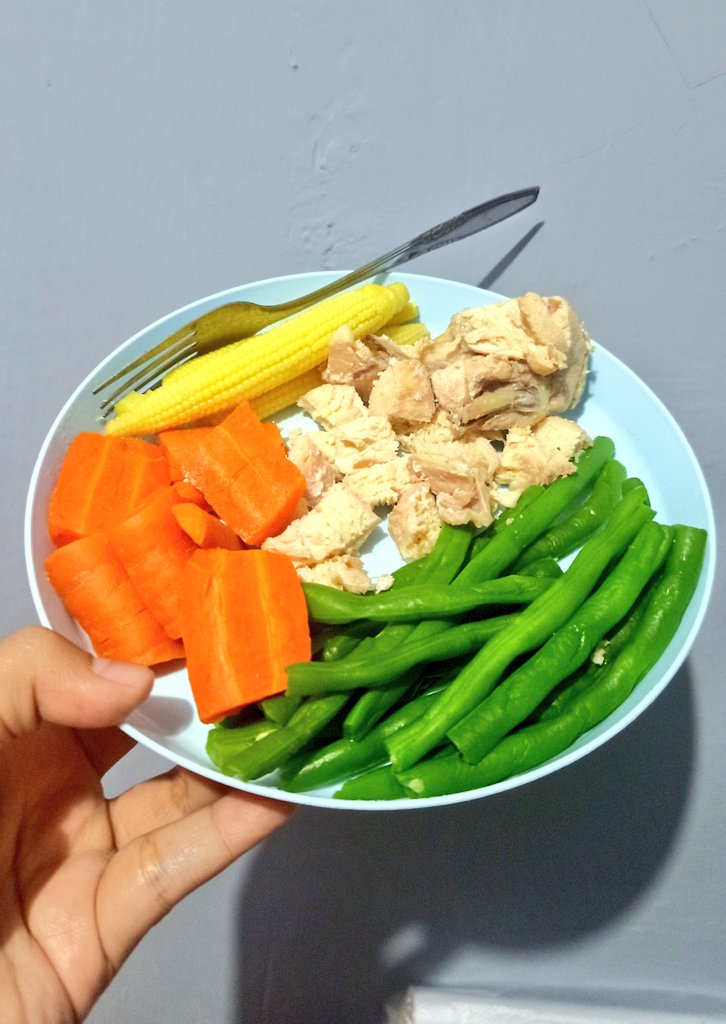 RestuCha_'s tweet image. Sarapaaaaaaannnn.... Mari kita lanjutkan makan kukusan 🥰 #diet #kukusan