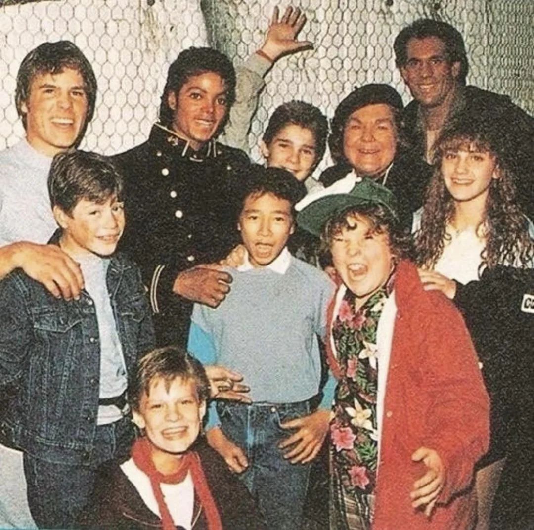 1984 - Michael Jackson visits Goonies Set