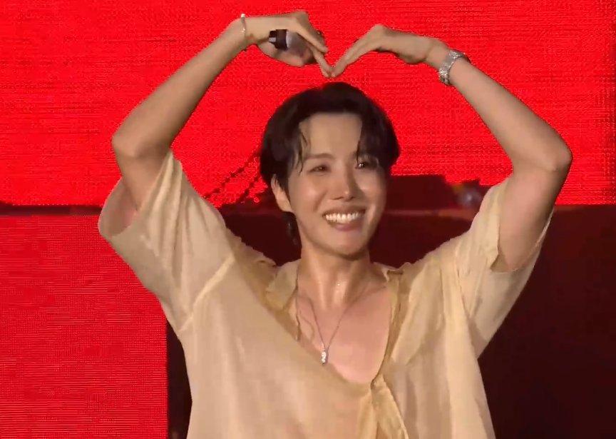 butterlillyfly's tweet photo. I vote for #jhope on #2025MAMAVOTE https://t.co/CD3B3hMuWy