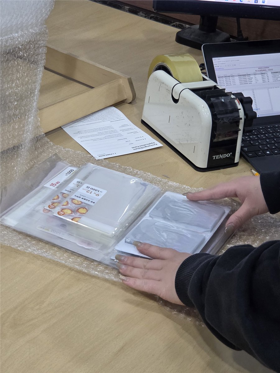 GlobalSH_kr's tweet image. [📦] Let's Pack It Up!✨ #KoreanWarehouse  

What a cute Hanbok😍‼ K-stationery and Daiso Korea products are frequently seen in our KRWH👀🙌 We'll pack everything well &amp;amp; send it to you quickly⚡ #WorldWideShipping 

info👉litt.ly/GlobalSH

KR Address Rental proxy buying