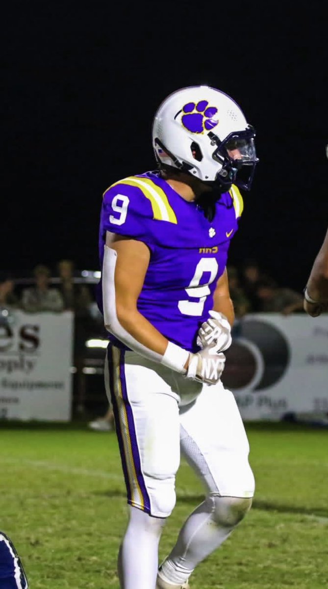 ChatWally's tweet photo. Ariton’s Easton Kilpatrick with his 5 catches for 110 yards, 3 receiving TDs, 7 tackles, an interception &amp; a fumble recovery is our Marcos Pizza Player of the Week. He wins a large one topping pizza from Marcos Pizza in Troy. https://t.co/MVzoudki19