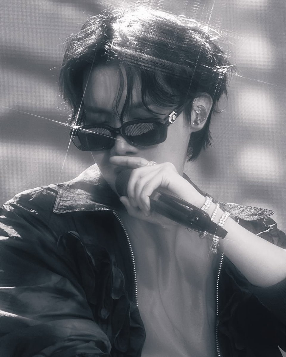 jhope_radio's tweet photo. 1 Retweet or Tweet = 1 vote

I vote #jhope for #2025MAMAVOTE https://t.co/Kz12M0PoB1