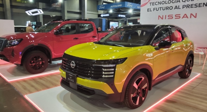 El cierre #Autofest2025, de acuerdo con <a href="/Fenalco_baq/">Fenalco Barranquilla</a> <a href="/YildaCastro/">Yilda Castro</a> y <a href="/CorferiasCaribe/">Corferias Caribe</a> fue exitoso con más de 11.000 visitantes, la proyección de ventas de 700 autos y el lanzamiento de 13 marcas en los días de feria en <a href="/PuertadeOroBaq/">Puerta de Oro Baq</a>: notaseconomicas.com/2025/11/autofe…