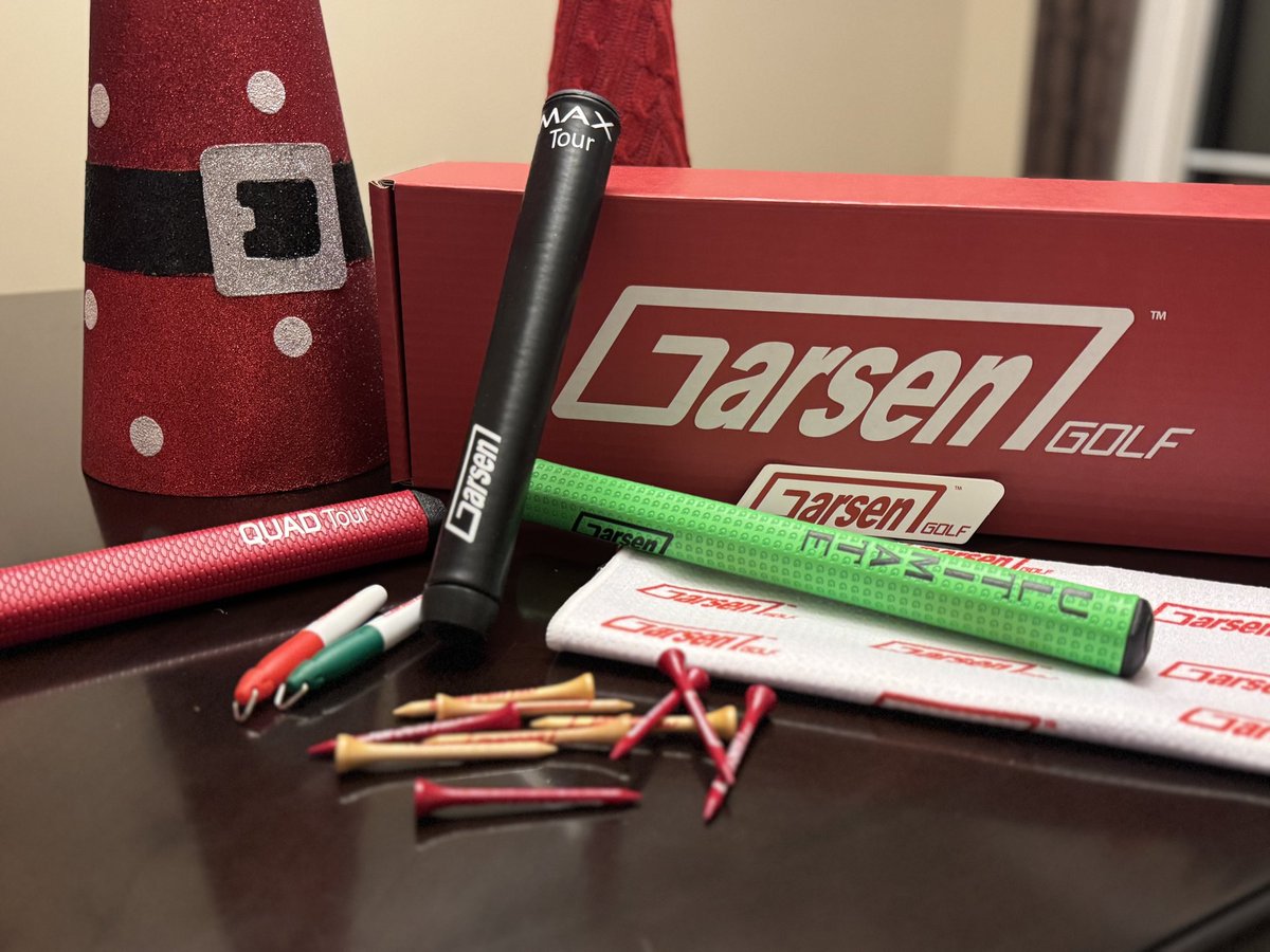 Mike_Haracz's tweet image. Thank you to my pals at @GarsenGolf for sending me their performance pack with THREE of their awesome putter grips.

Also, never anything wrong with tees, towels, markers, and stickers.

That Max Tour will be going on something soon.

#golf #Putter #PutterGrip