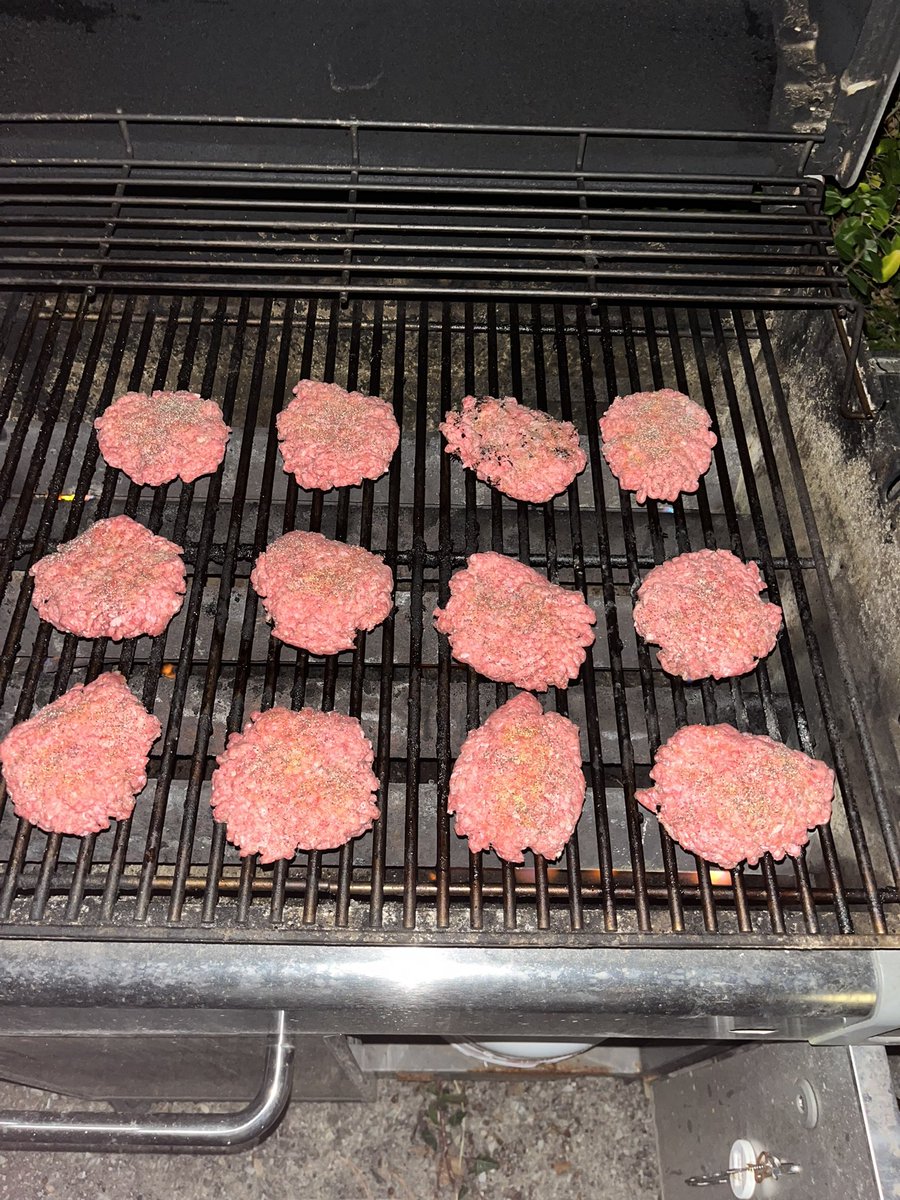 BagGuy54's tweet image. Enough of the whoreverse. It’s time to restore balance to the BEEV #RTDB