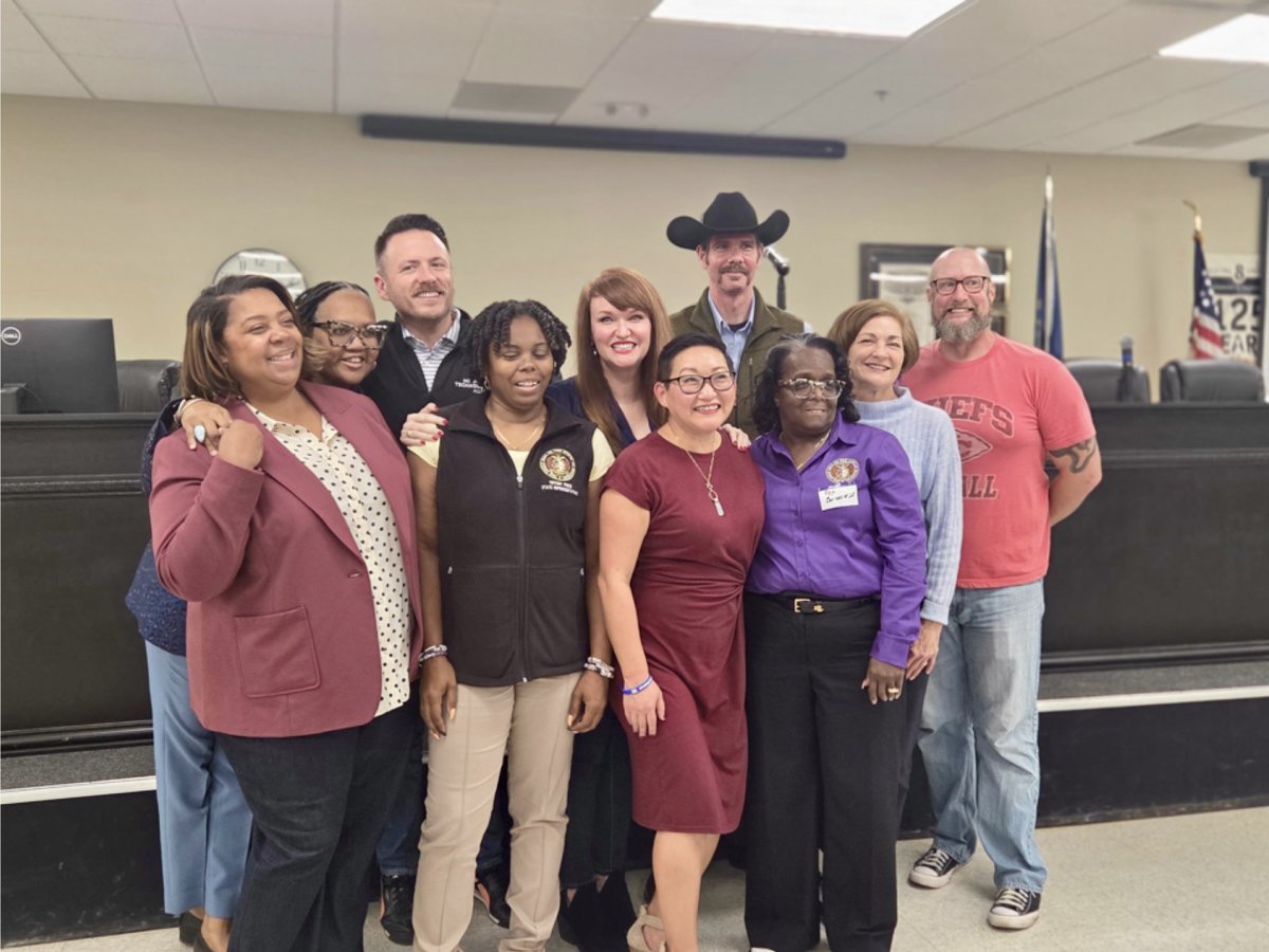 Emily Weber tweet media