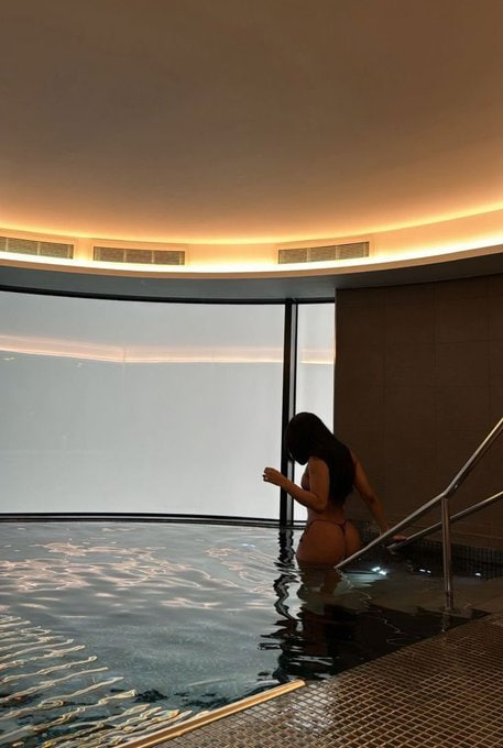 MirDirectioner2's tweet image. 🌊🙈