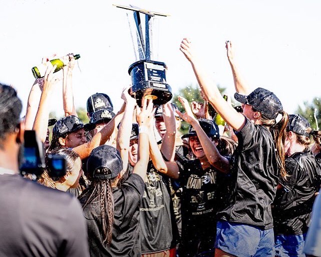 RAISE THAT TROPHY, <a href="/HCUWSoccer/">HCU Women's Soccer</a> 🏆🎉🤩

#NCAASoccer x 📸 <a href="/SouthlandSports/">Southland Conference</a>