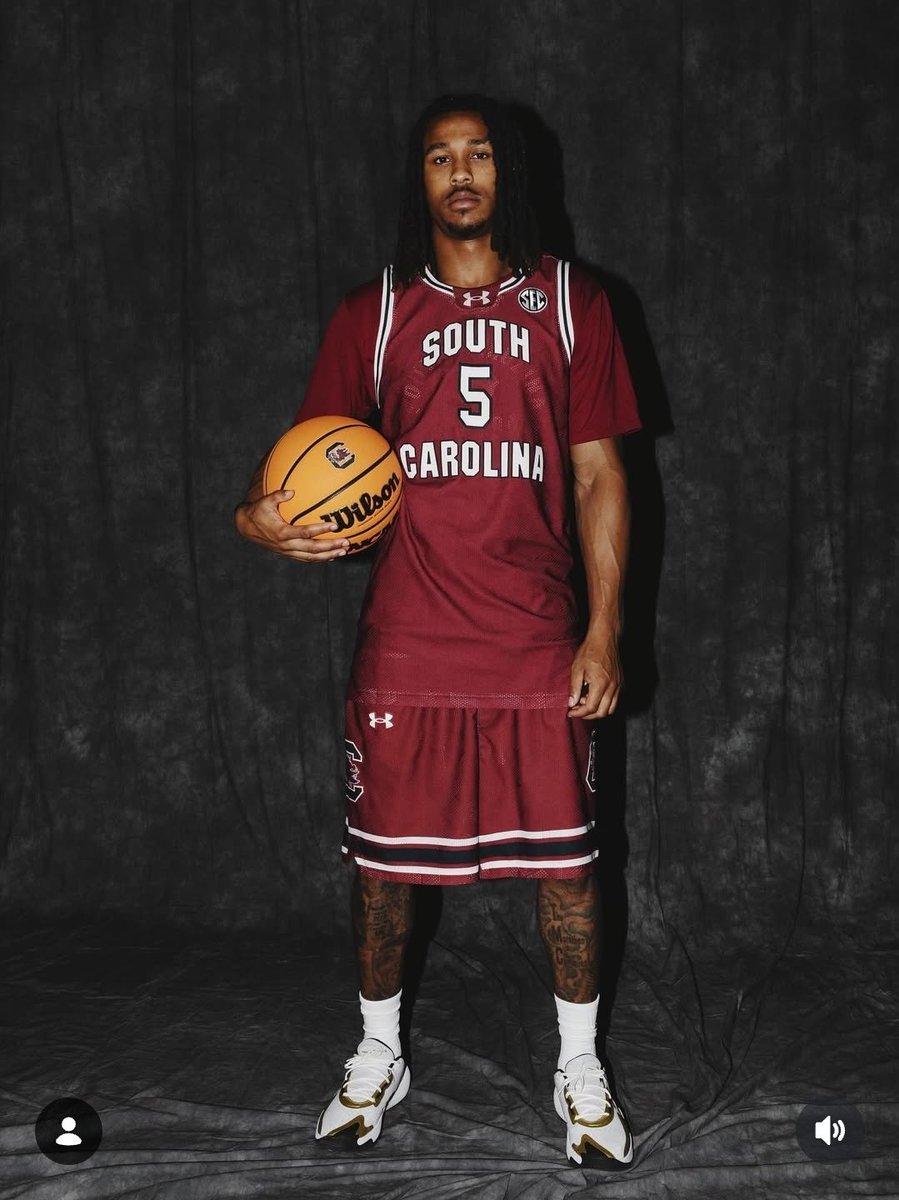 Let's go !!!!!!!! nephew is balling with 30 points right now <a href="/GamecockMBB/">South Carolina Men's Basketball</a> <a href="/MeechieJohnson0/">Meechie Johnson</a>