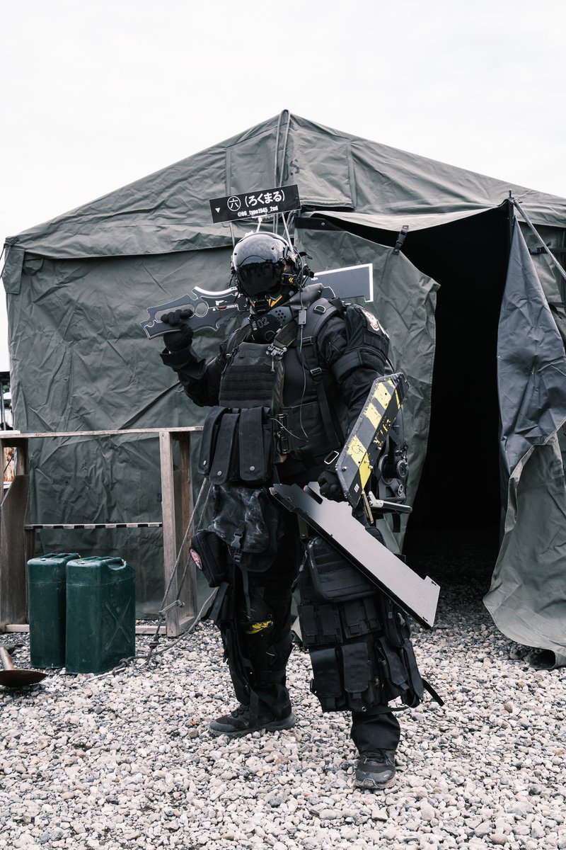 06_type1945_2nd's tweet image. イイ感じに三面図になっててガチで今後の製作の参考になるわコレ…

実は写真を確認するまで当日どんな格好だったか本人が知らなかったのはココだけの話

📸(@kosdakos)
#ARMOR祭 
#ARMOR祭2025