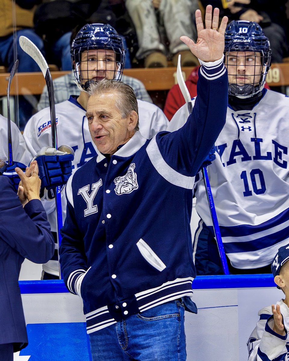 Yale Men's Hockey tweet media