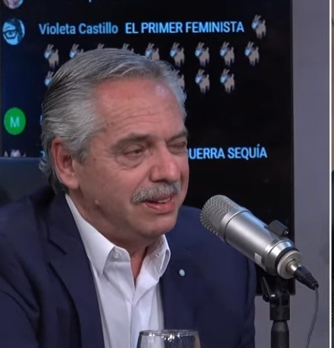 La cabra merece ser entrevistada todos los días hasta el 2027
No nos puede dejar sin contenido 🐐🐐🐐🐐