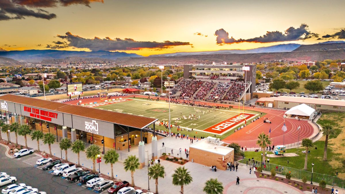 After a great conversation with <a href="/BenR4033/">Ben Robertson</a>, I am so blessed to receive another D1 offer to Utah Tech!
<a href="/CoachLukeSC/">Coach Williams Fierro</a> <a href="/coachfischer7/">Jeff Fischer</a> <a href="/JonathanBunnel/">Jonathan Bunnel</a> <a href="/Saddleback_FB/">Saddleback College Football</a>