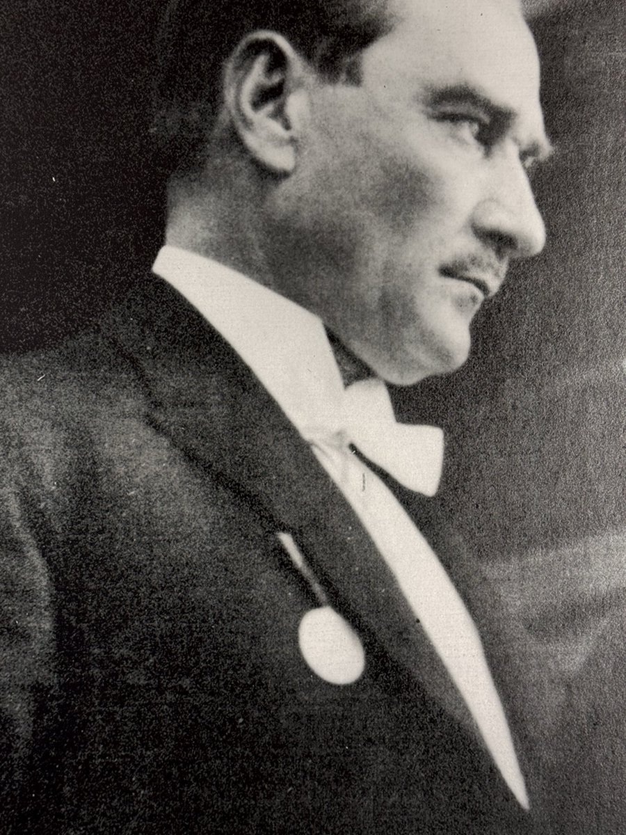 1881-193∞ 
 Başkomutanımız Ulu Önder Gazi Mustafa Kemal ATATÜRK’ü aramızdan ayrılışının 87. yılında saygı, sevgi, özlem ve minnetle anıyoruz.🇹🇷
