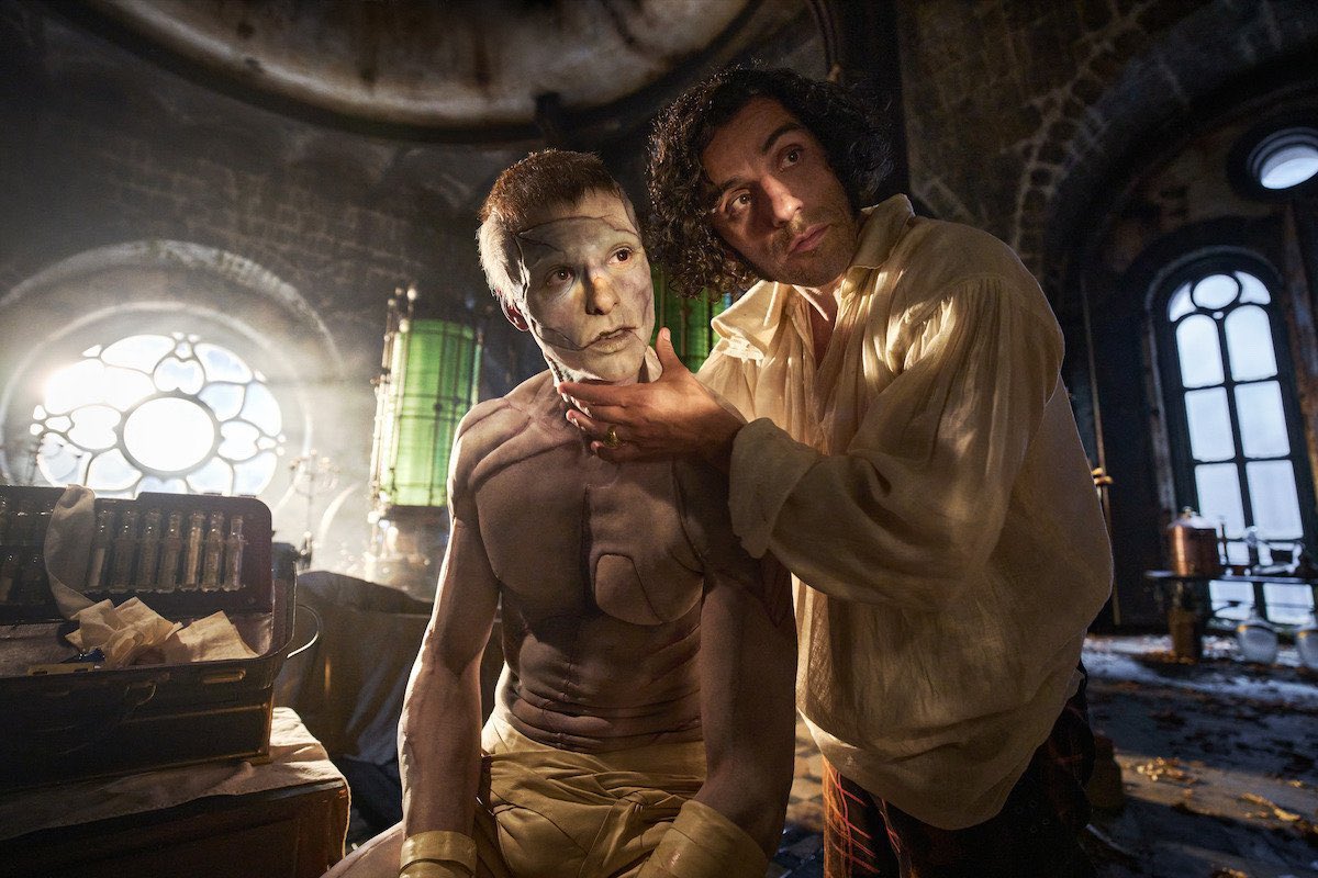 RPFilmsUpdate's tweet image. 𝗙𝗶𝗹𝗺𝘀 › #FilmsUpdatesRP › 𝖤𝗑𝖼𝗅𝗎𝗌𝗂𝗏𝖾!
❨ 𝖬𝗈𝗏𝗂𝖾 𝖭𝖾𝗐𝗌 • #FrankensteinRP 🧟‍♂️ ❩

ICYMI — Here's your first look at Christianne Baüer’s Frankenstein, coming to Netflix this December.