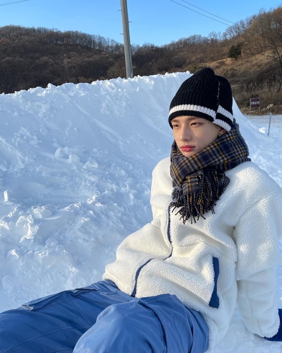 leotteonh's tweet photo. 폭닥폭닥 겨울현진❄️

#2025MAMAVOTE #StrayKids https://t.co/YtMeXJka5S