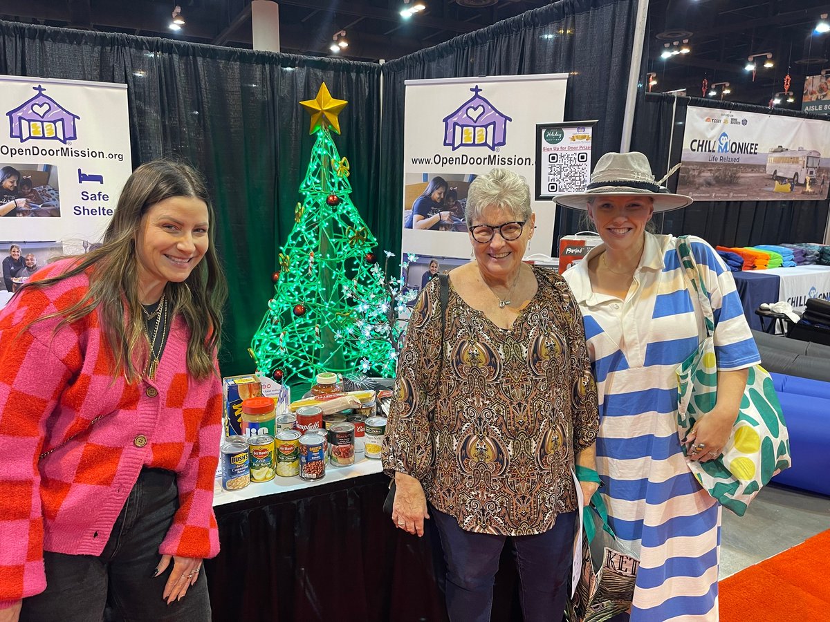 Stop by Open Door Mission's booth at Omaha's Holiday Boutique this Friday - Sunday🎄 Sign up for one of our raffle prizes or bring a canned food item to help those facing food insecurity! 🥫

Event Details 🛍️
opendoormission.org/events/holiday…