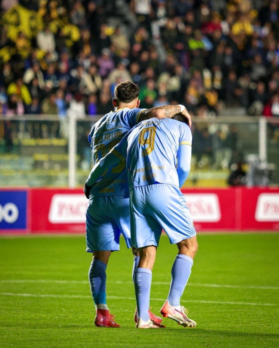 mcaute7's tweet image. 💪🔥A cuartos de la Copa Peceña ⚽️⚽️ @Bolivar_Oficial