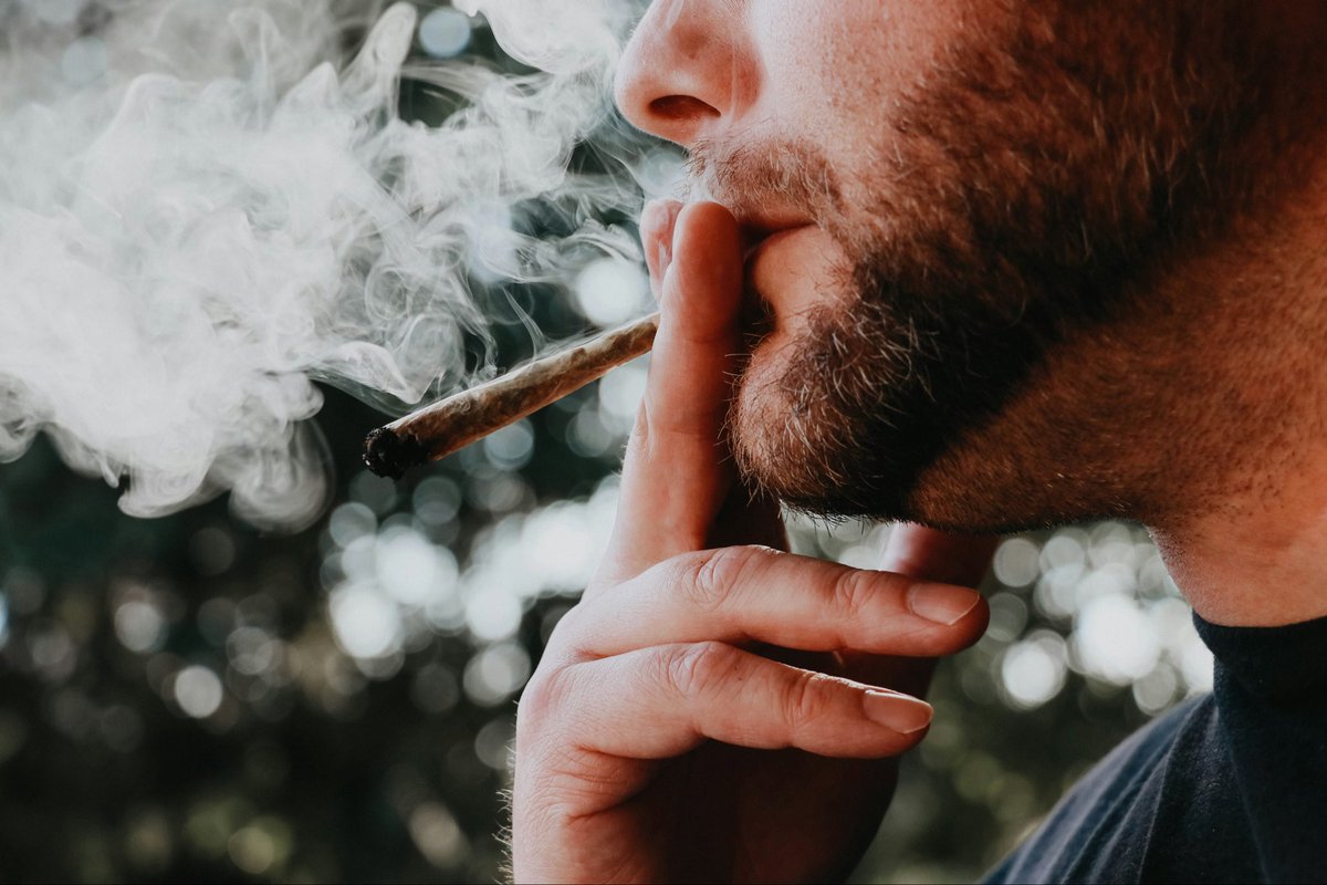 Sunday reset? Grab a Delta-8 kief-coated pre roll + start the week mellow + focused. 1g, strain-specific terps, travel-friendly. 🌱
$13.99
#delta8 #libertyleaf #onthego #staylifted