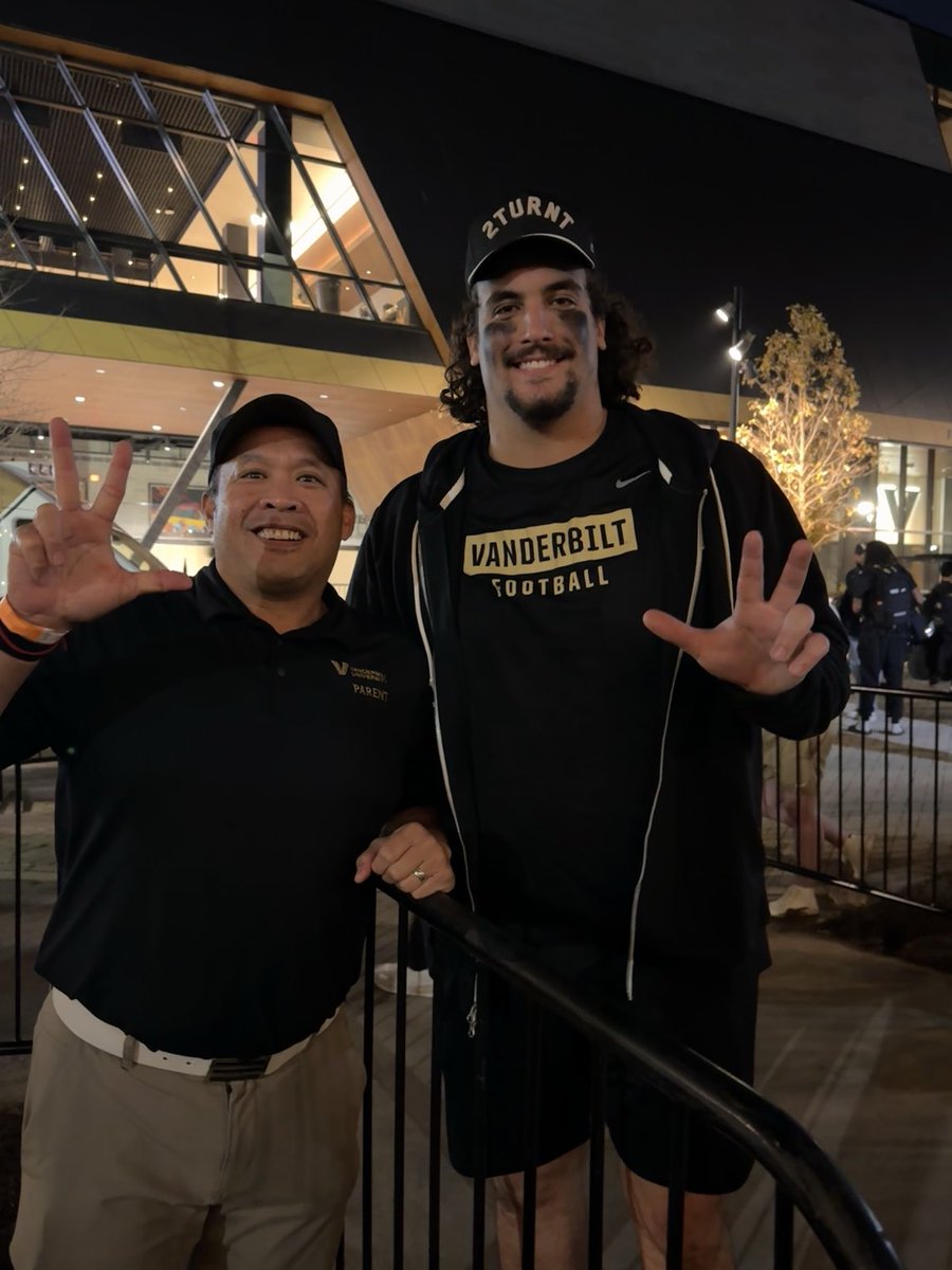 Jeff Gapusan tweet media