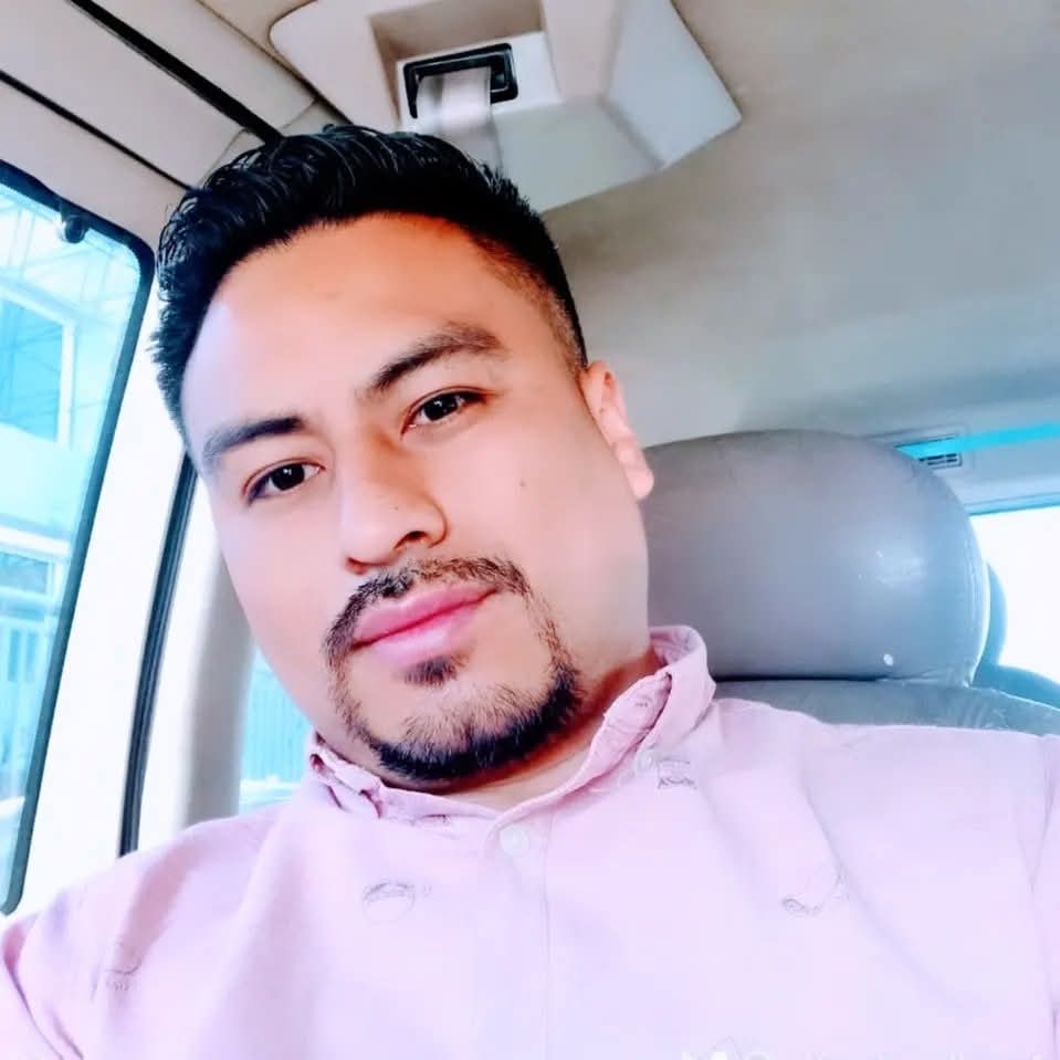 tamzrax's tweet photo. Estos son los que apoyan al acosador, narcotraficante, GOLPEADOR y estafador de Lucio Pereira, SÍ los reconoce no se les acerque https://t.co/QLj5EfCaXX
