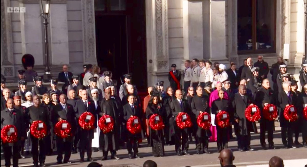 BishopAngaelos's tweet photo. Today’s #RemembranceSunday #Cenotaph #ServiceOfRemembrance, provides an opportunity to look back to those fallen in the selfless service of others, #LestWeForget, while we also pray for those who have lost loved ones and colleagues, and those who continue to serve for our protection today.

#WeWillRememberThem!