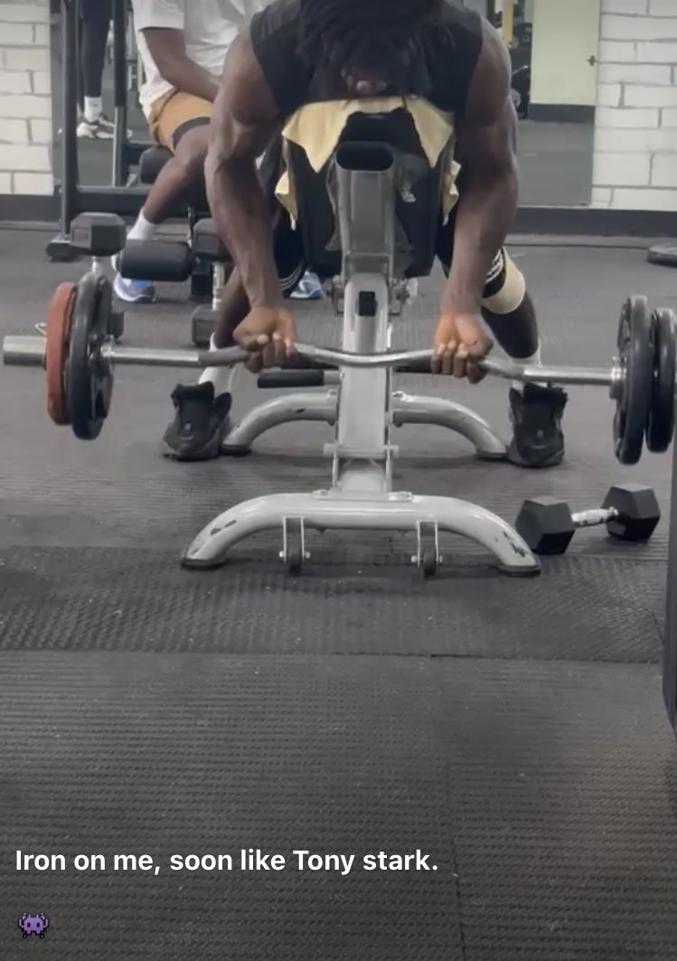 Iron on me, soon like Tony Stark💪🏾🏋🏾‍♂️
