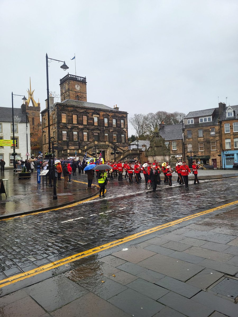 LibDemSally's tweet image. They gave their lives so we could have ours. It&apos;s so important that we honour &amp;amp; remember every single one of them: today &amp;amp; always. And one thing from today&apos;s service that really stuck. We need to love our enemies, or we&apos;ll never achieve peace #RemembranceDay #lestweforget