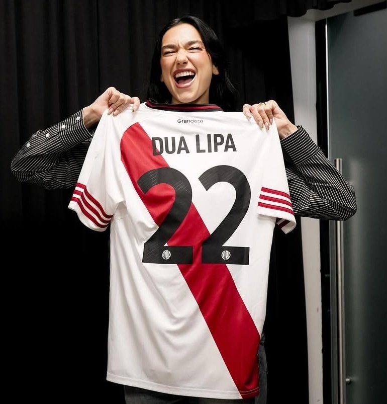 daricus69's tweet image. Perdieron jugando horrible ante los ojos de ella. IMPERDONABLE
INDIGNOS