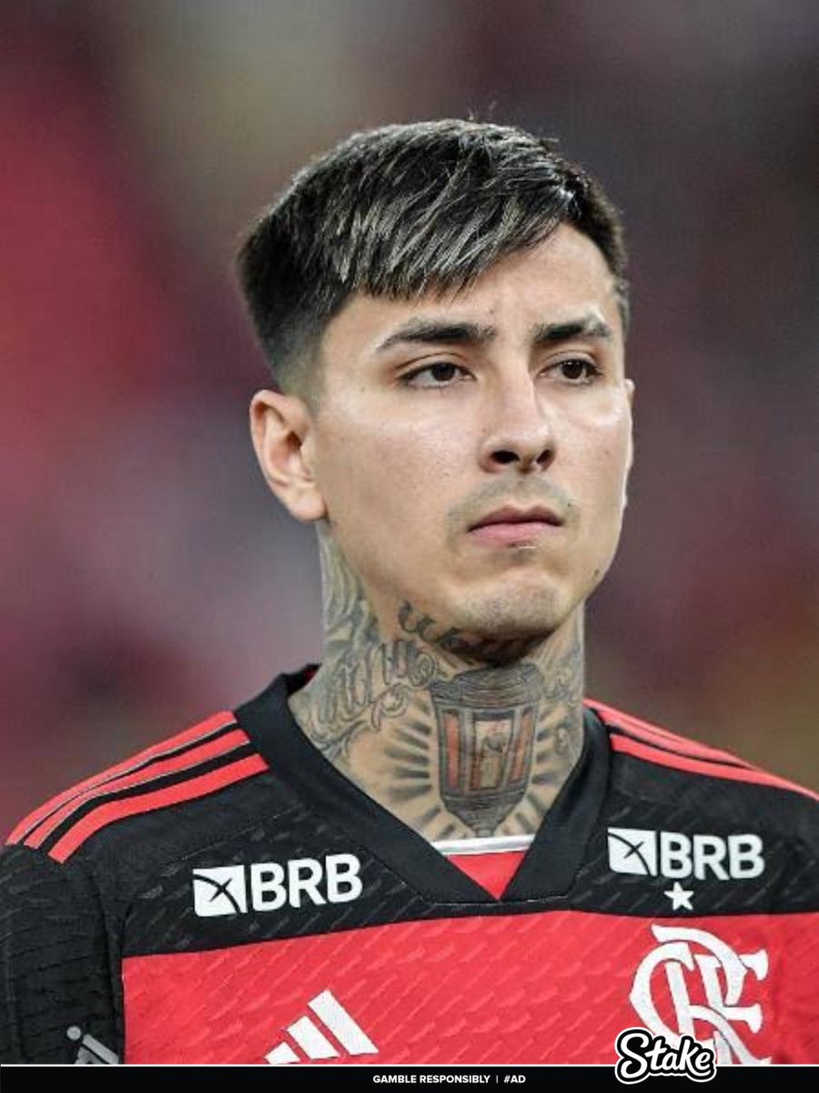 PoetasFla's tweet image. MEU HEROI NAO USA CAPA, ELE LEVANTA O NEYMAR COM 10 MINUTOS DE JOGO KKKKKKKKKKKK