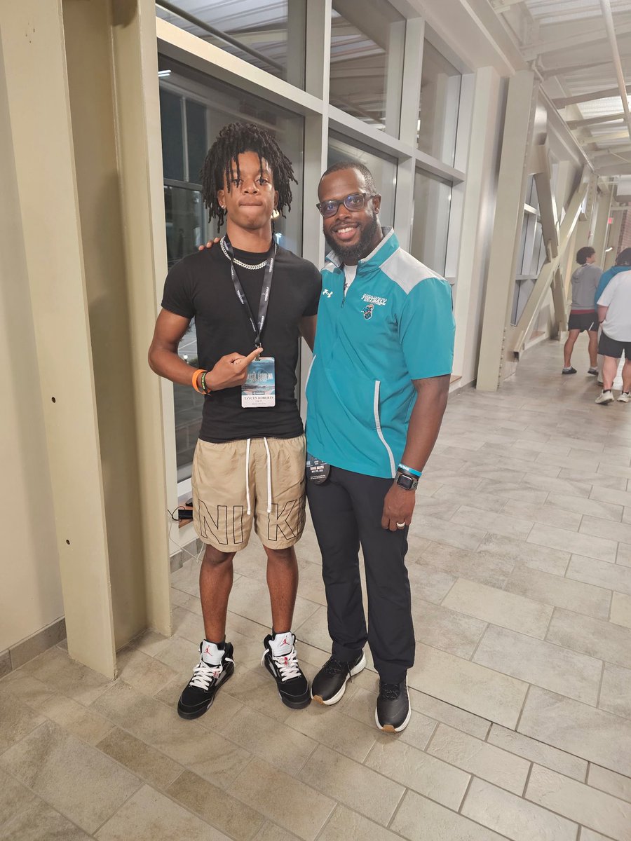 Had an amazing gameday visit yesterday <a href="/CoastalFootball/">Coastal Football</a>, can't wait to get back very nice environment &amp; experience‼️#ChantsUp <a href="/CoachCox_DB/">C.J. Cox</a> <a href="/Coach_Brookins/">Keelon Brookins</a> <a href="/ScottAligo/">𝗦𝗖𝗢𝗧𝗧 𝗔𝗟𝗜𝗚𝗢</a> <a href="/CoachCParrott/">Coach Chris Parrott</a> <a href="/SchillerWilson/">Wilson Schiller</a> <a href="/CoachParkerCCU/">Bryan Parker</a> <a href="/FootballShiloh/">Shiloh Football</a> <a href="/coachierulli/">Coach-Tino Ierulli</a> <a href="/247recruiting/">247Sports Recruiting</a> <a href="/RecruitGeorgia/">Recruit Georgia</a>