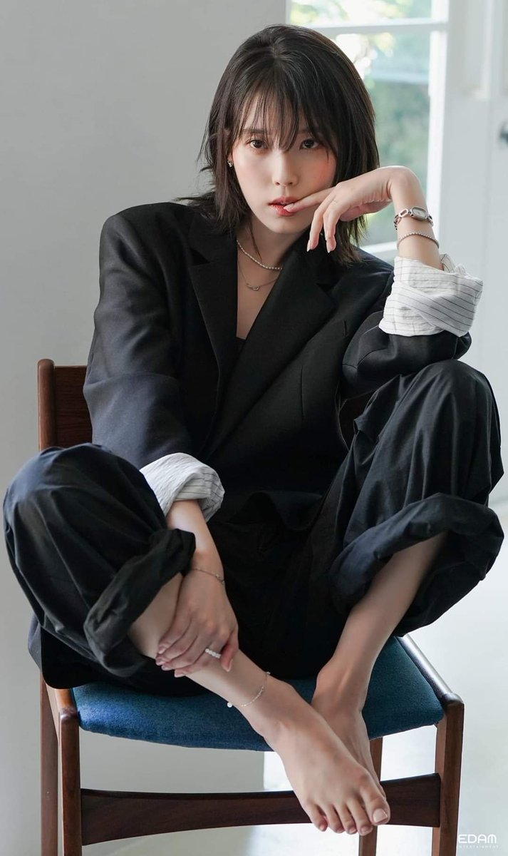 mG4qV9AruDhR1g2's tweet image. I vote for #IU on #2025MAMAVOTE