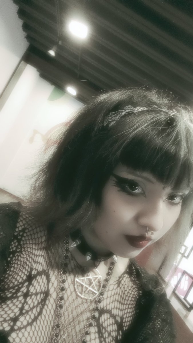 ItsMariamne's tweet photo. Goth fit, finally being able to dress however I want more often 🦇
Instagram: its_mariamne
TikTok: itsmariamne
-
-
-
-
-
#gothgirls #gothic #goth #gothgirl #goths #gothmakeup #gotica #gothicgirl #gothaesthetic #gothoutfit #gotica #gótico #gothfashion #gothfeed #gothgothgoth https://t.co/9TZH71vpW1