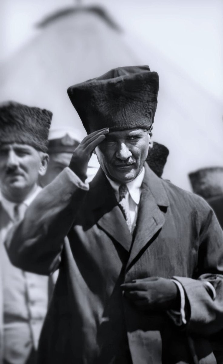 Türkiye Cumhuriyeti'nin Kurucusu, Büyük Önderimiz Gazi Mustafa Kemal Atatürk'ü saygı, minnet ve özlemle anıyorum. 
Kurduğun Cumhuriyet ve Eserlerini sonsuza kadar yaşatacağız.
Daima İZİNDEYİZ...
#10Kasım1938
#Atatürk