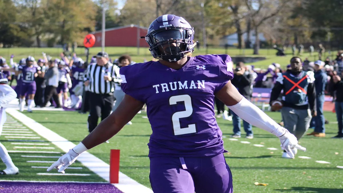 Mcbright_Ndukwe's tweet image. Honored and blessed to receive an offer from @Truman_FB 💜🐶 Thank you @CoachJDoc for this opportunity!! #BulldogNation 

@Ichabod_CMac6 @coachpick85 @CoachDHarvey1 @DukeP28 @itsmrsaulter2u @Agshall37 @Sean_Folloder @BUSHHS_FOOTBALL @TFloss32