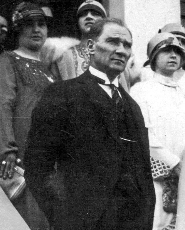 Kasım soğuk
Yokluğun üşütüyor bizi