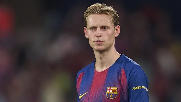 World class baller. He has been everywhere today

Press resistant, elite Passer of the ball, can drive through midfield with a run with the ball , He can do everything and more

Frenkie De Jong Appreciation post❤️
