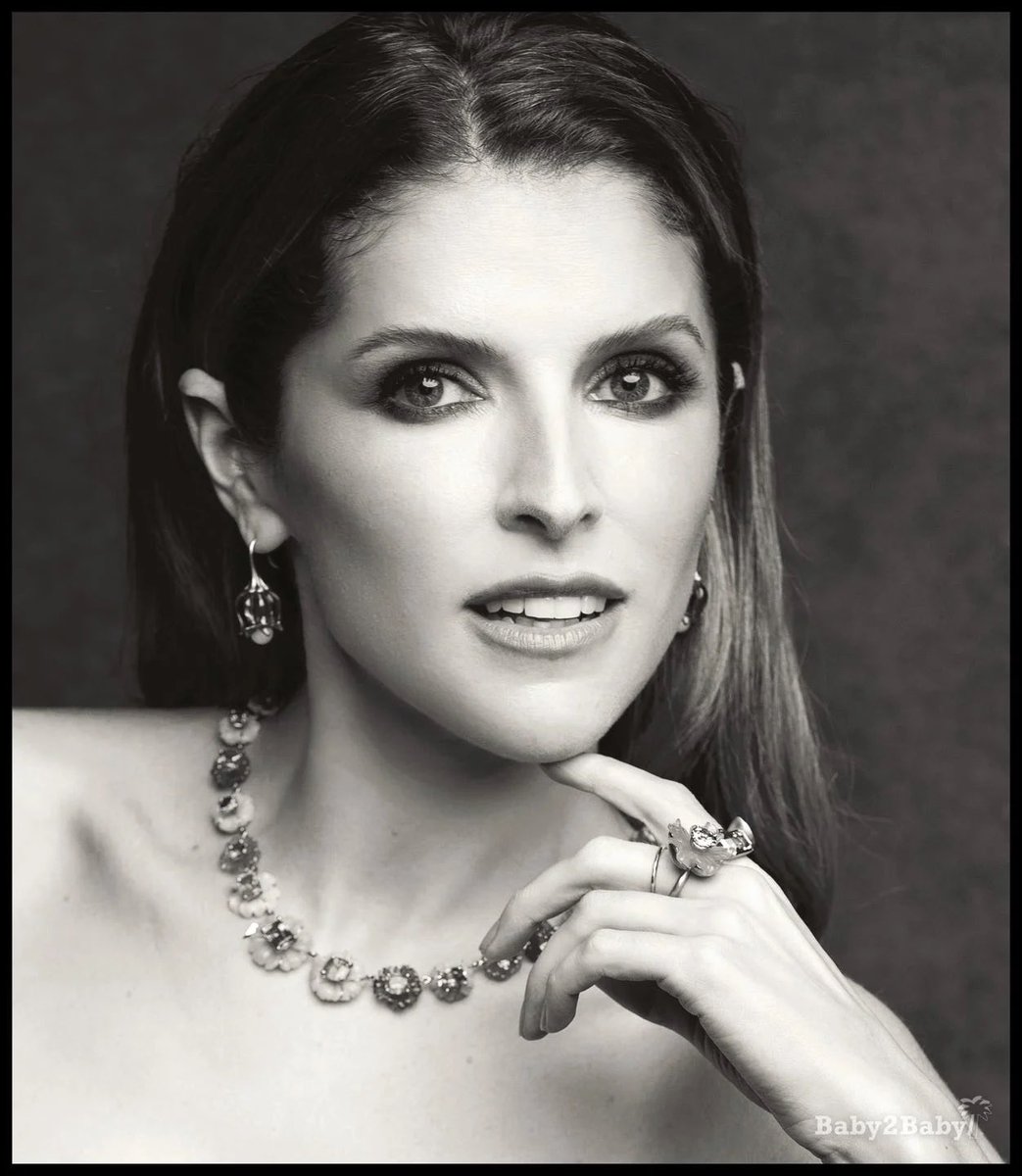 Anna Kendrick Updates tweet media