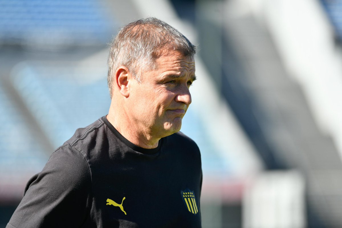 CarveDeportiva's tweet photo. 🗣️ “Recién vi la jugada de Maxi Gómez… Sin palabras”

✍🏻 Diego Aguirre AHORA en Carve Deportiva https://t.co/MLpG2sKwSz