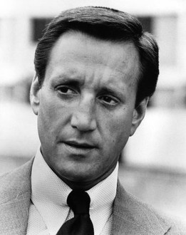 93 años cumpliría hoy Roy Scheider (1932-2008), ¿En qué película lo recordáis especialmente?