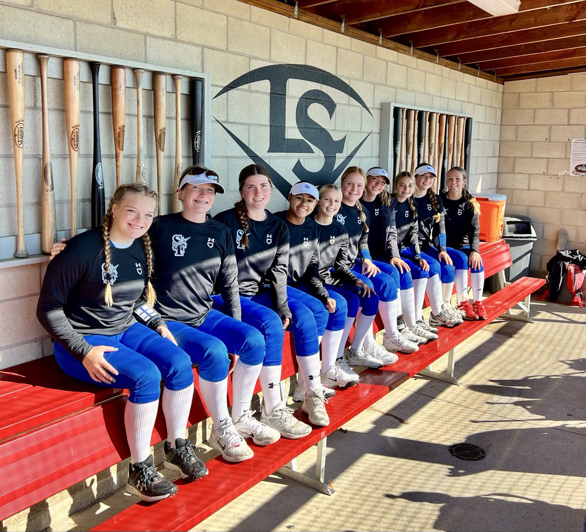 SelectFP_IA10's tweet image. A fun weekend of big swings and strong arms 💥
@Lucy_Anderson88 0.455
@AddiKessler12 0.400 + 2-2B 
@LillyBiegger 0.385 + 2-2B 
@AllieHarrigan 💣 + 3B
@IzzieJerome clutch 2B 

@AllieHarrigan &amp;amp; @AddiKessler12 combined for 25 innings, 21 Ks, and 80% weak hits. 👊

@Macyn06 with 2 🗝️…