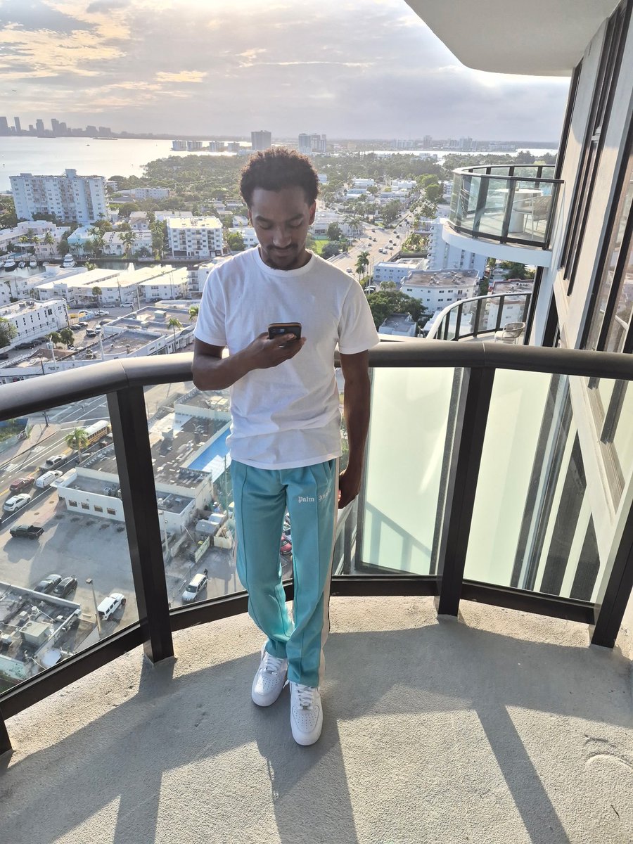 1tra__'s tweet photo. Heavy hitter like tank wanna be comp 🥷🏽better up your rank! https://t.co/5D8kRYgNYu