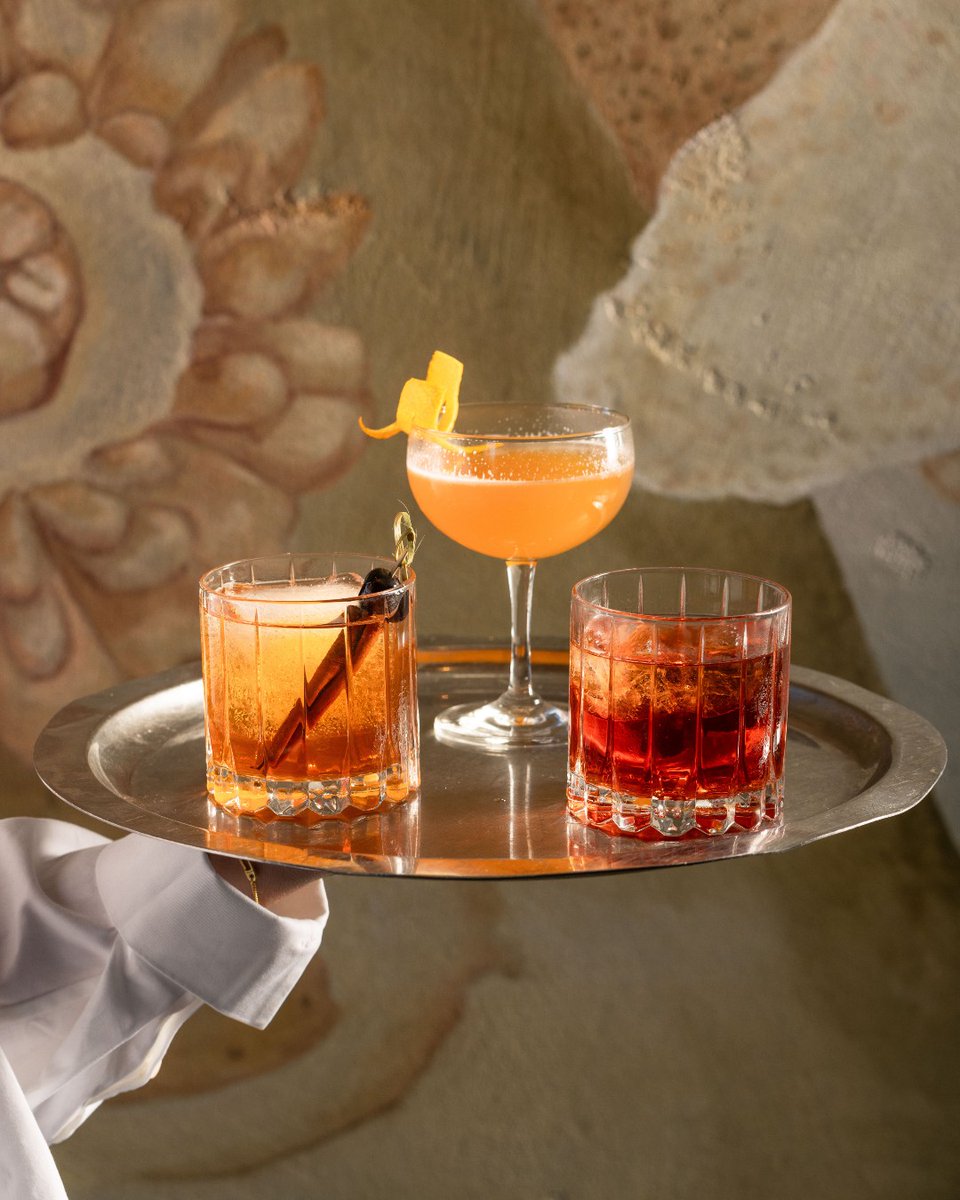 TheSeaportNYC's tweet image. Fresh seafood. Fall flavors. Waterfront views. Celebrate the season at The Fulton and make it a meal to remember. 🍂🏙️🐟 #TheSeaport