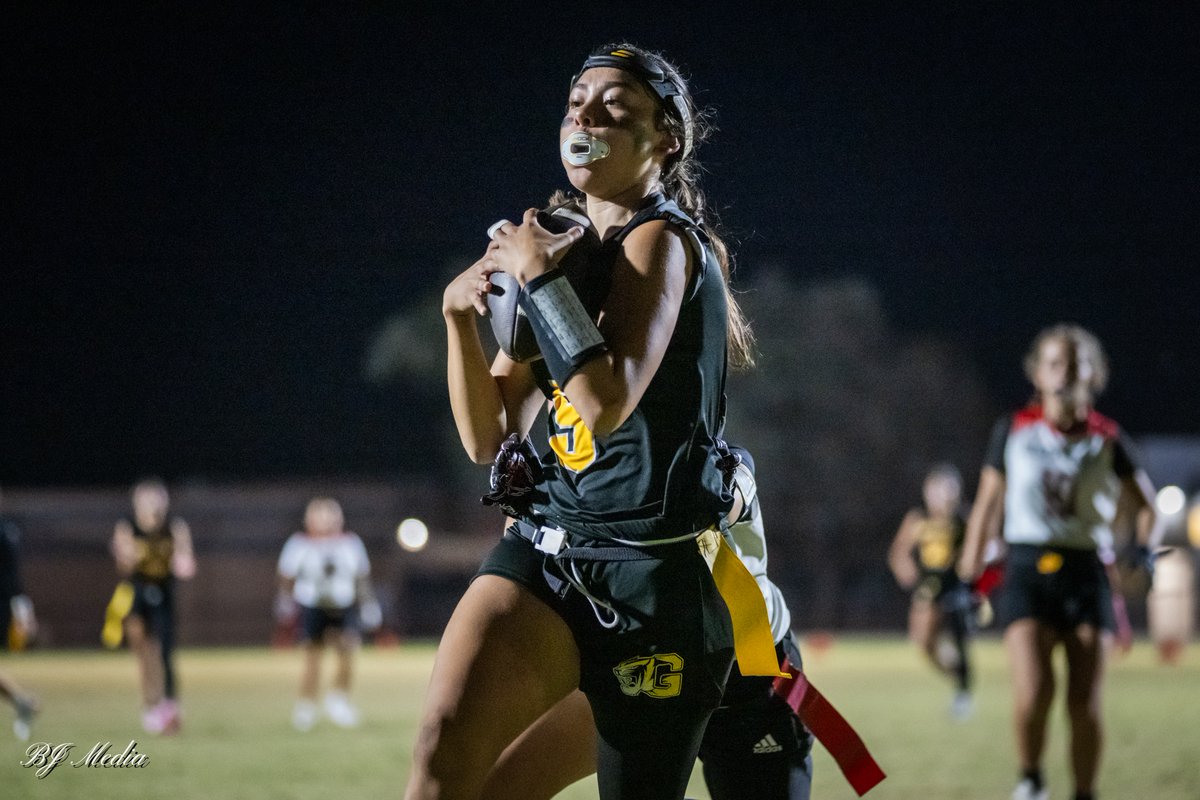 Photos from Gilbert’s 39-7 senior night win over Desert Ridge on Thursday night are now available to view and download.

drive.google.com/drive/folders/…

📸: <a href="/JBeasleyMedia/">Jack Beasley Media</a>