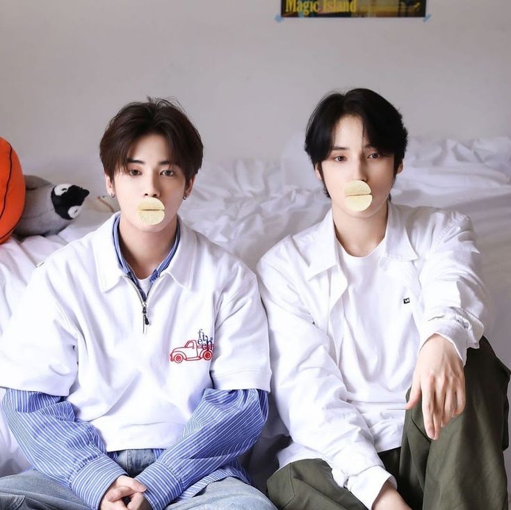 About_TXT_'s tweet photo. Hello MOAs, today is our last day so I need you guys to lock in and vote. Please retweet and reply with your fav picture of tyunning plus the tags. 

I vote for #TOMORROWXTOGETHER on #2025MAMAVOTE https://t.co/x4D8pMvekf
